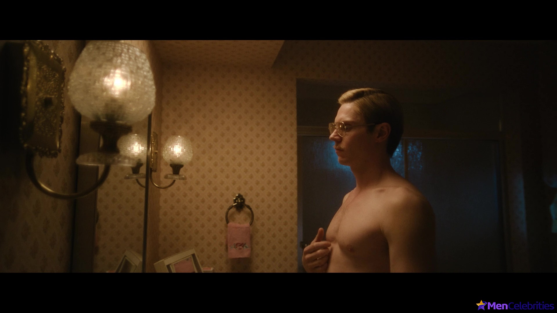 Evan Peters nude in Monster The Jeffrey Dahmer Story