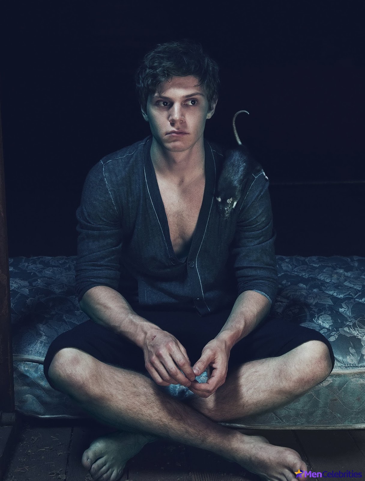 Evan Peters cock photos