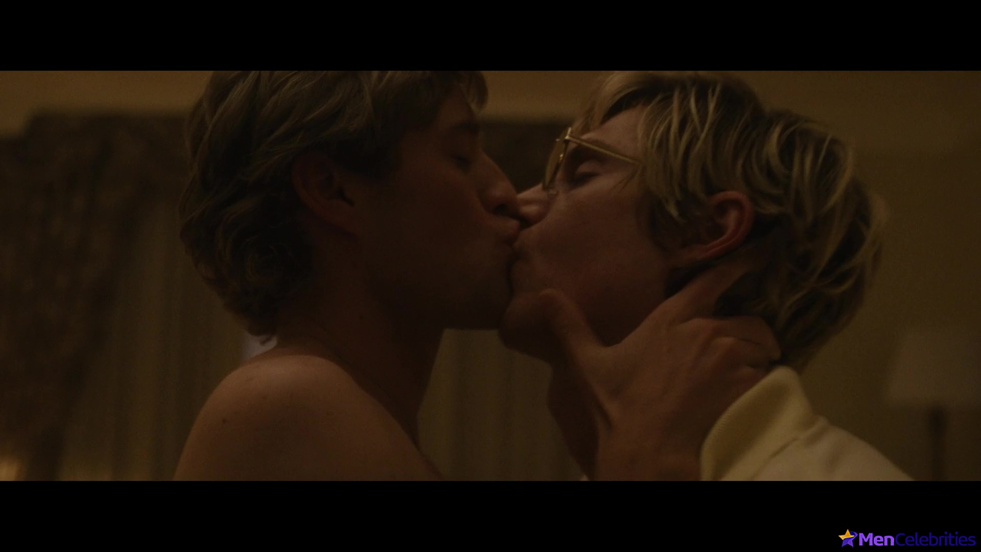 Evan Peters nude in Monster The Jeffrey Dahmer Story