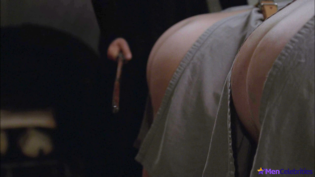 Evan Peters naked scenes