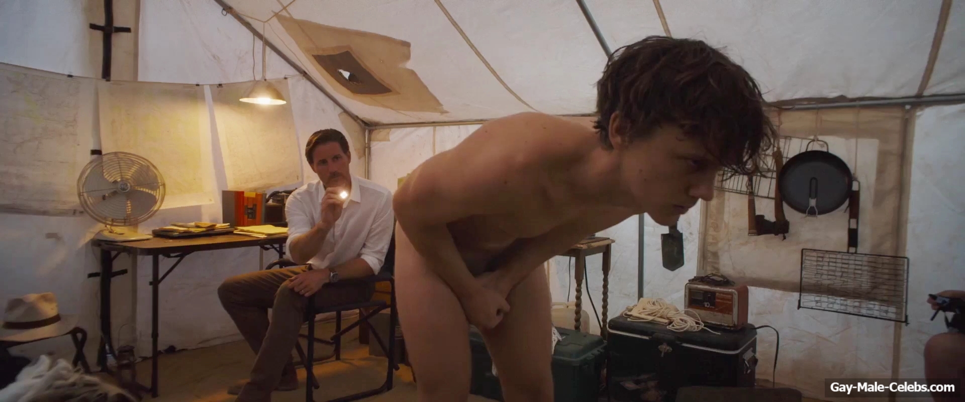 Hunter Doohan frontal nude