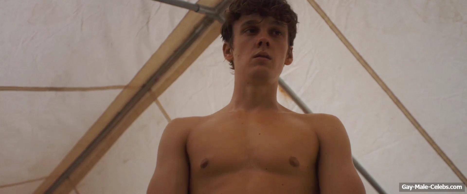 Hunter Doohan nude in The Wilderness