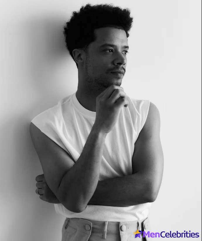 Jacob Anderson sexy pics