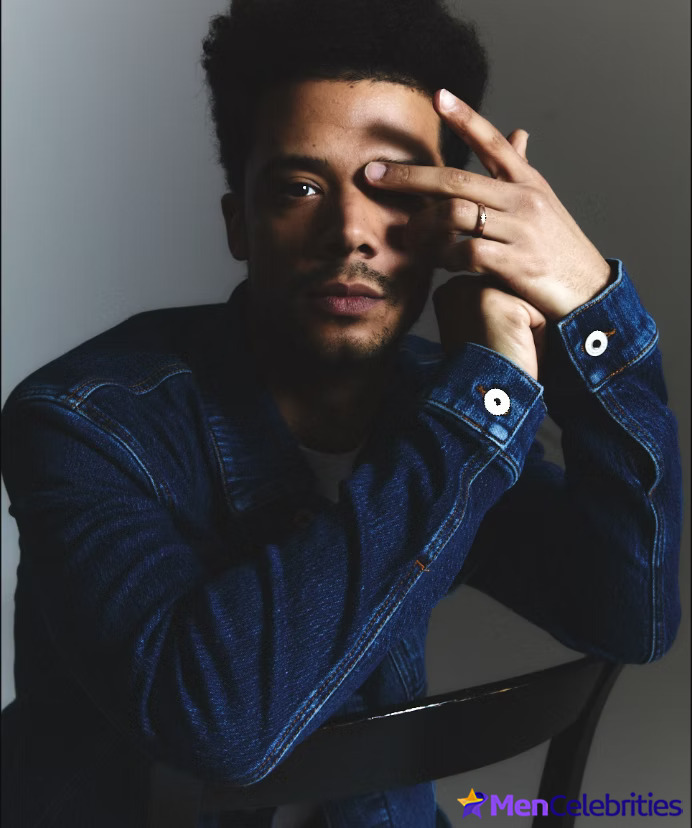 Jacob Anderson sexy pics