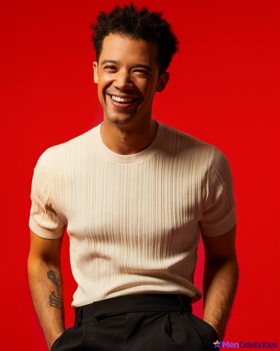 Jacob Anderson sexy