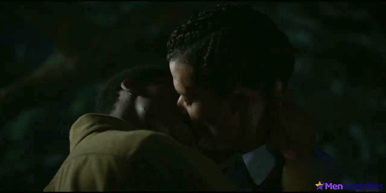 Jacob Anderson nude scenes collection