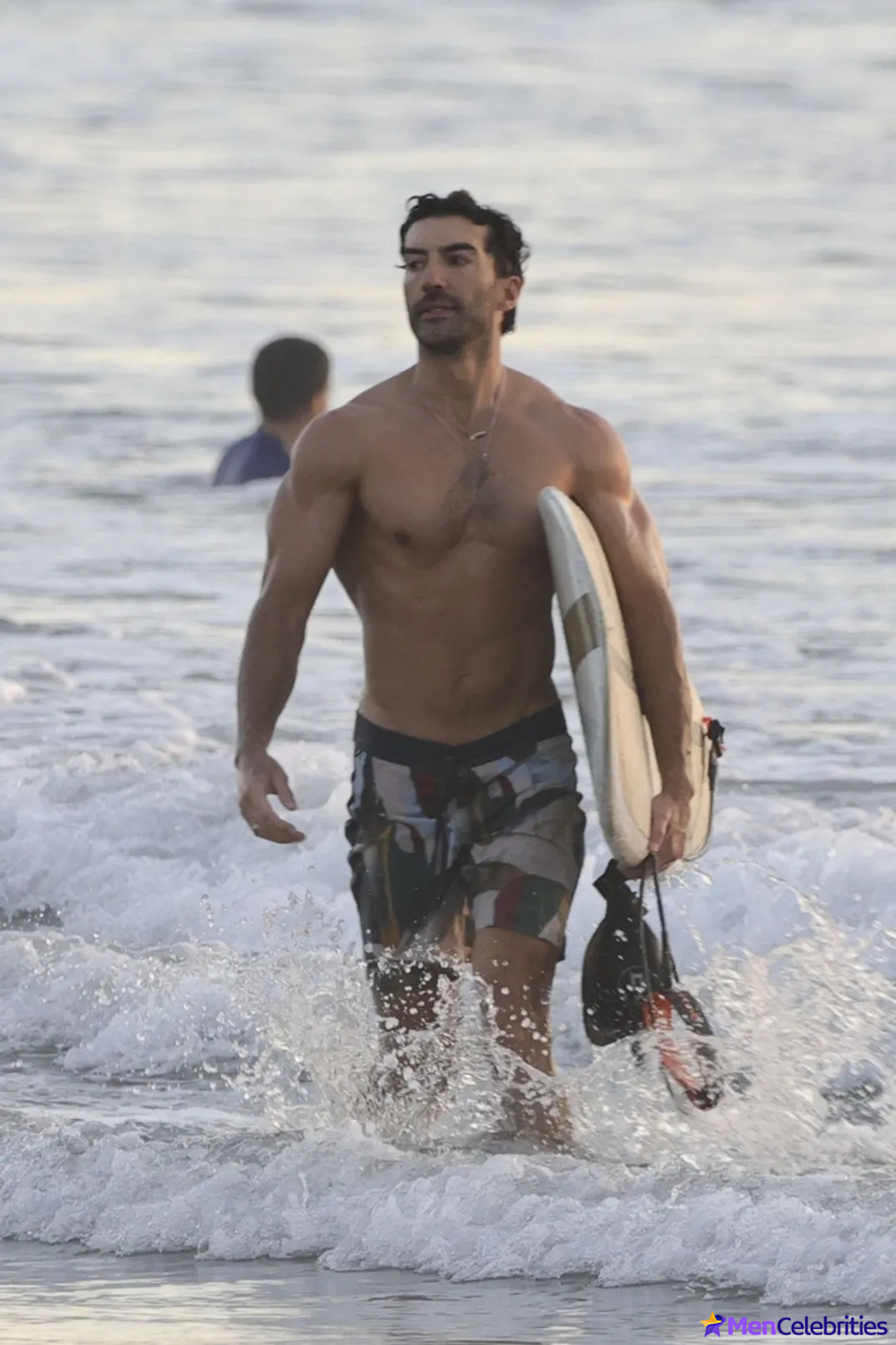 Justin Baldoni Shirtless at the Costa Rica Beach