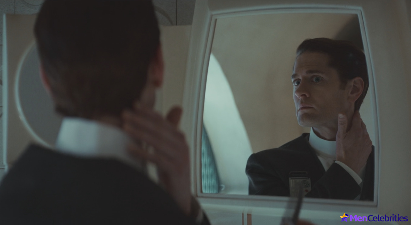 Kyle Soller nude scenes