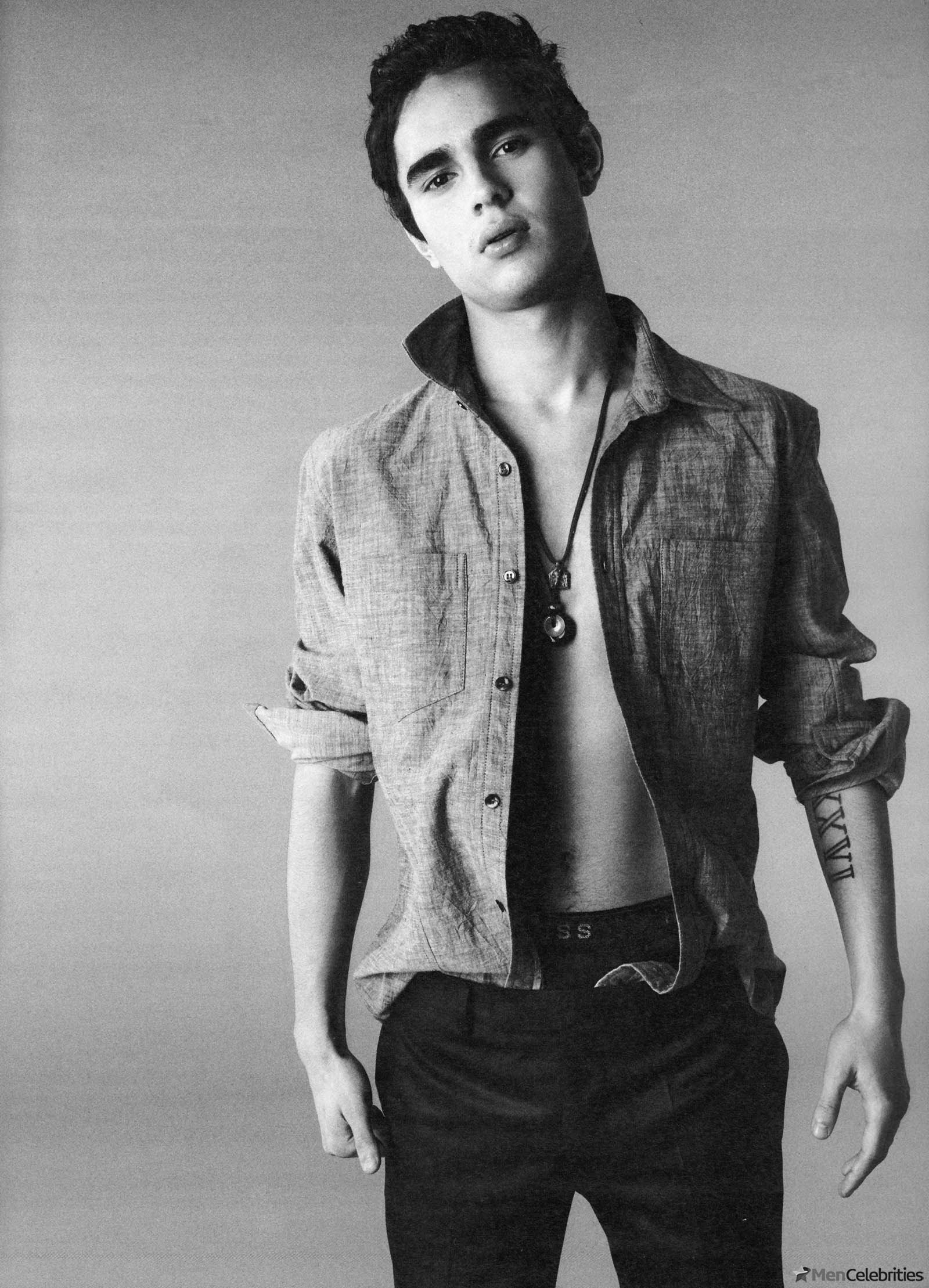 Max Minghella sexy pics