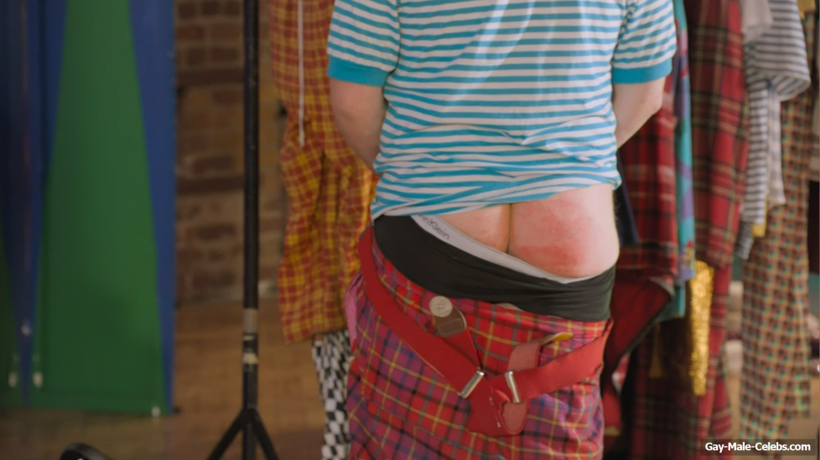 Rob Beckett and Romesh Ranganathan nude in Rob vs Romesh