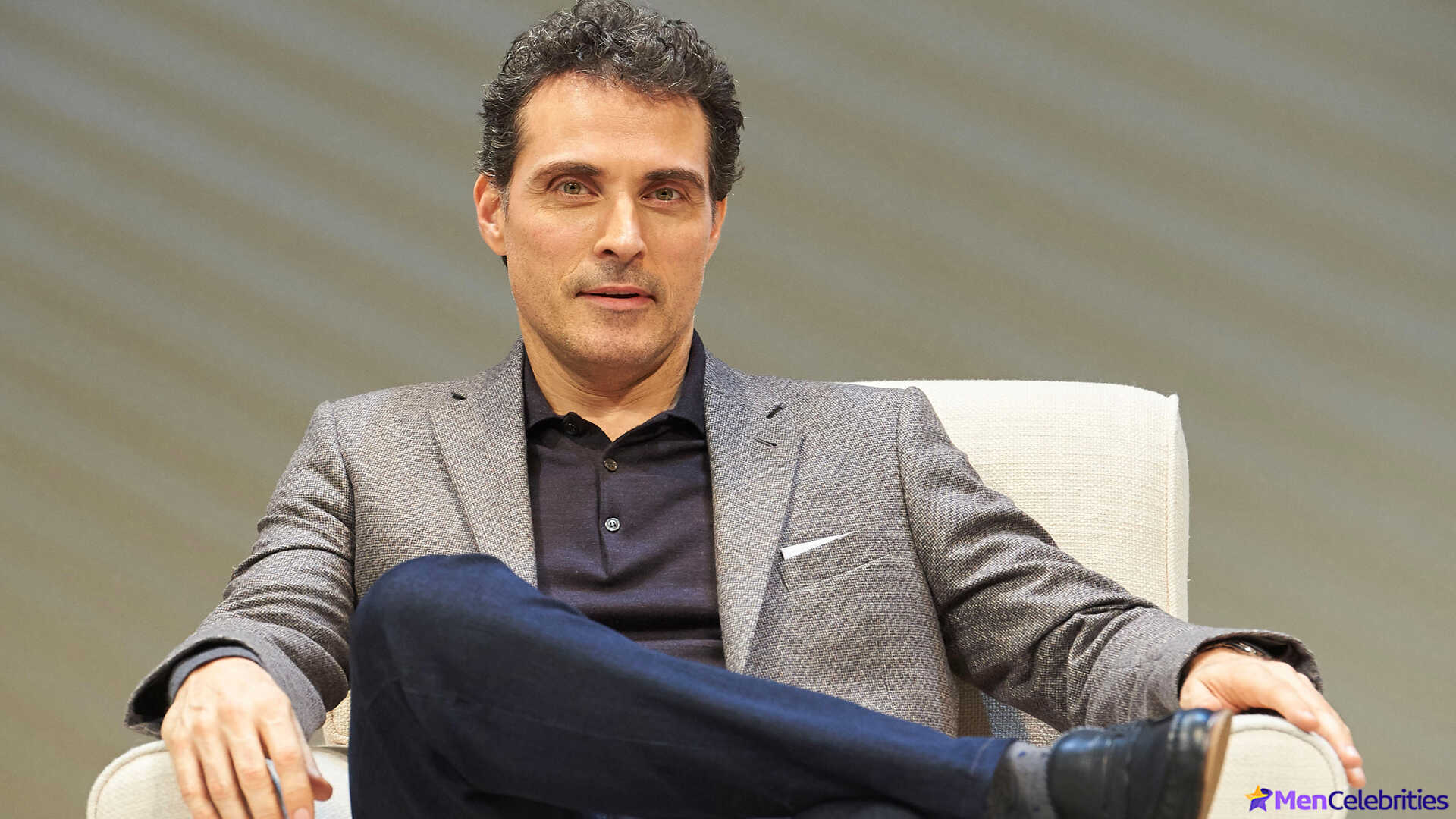 Rufus Sewell sexy pics