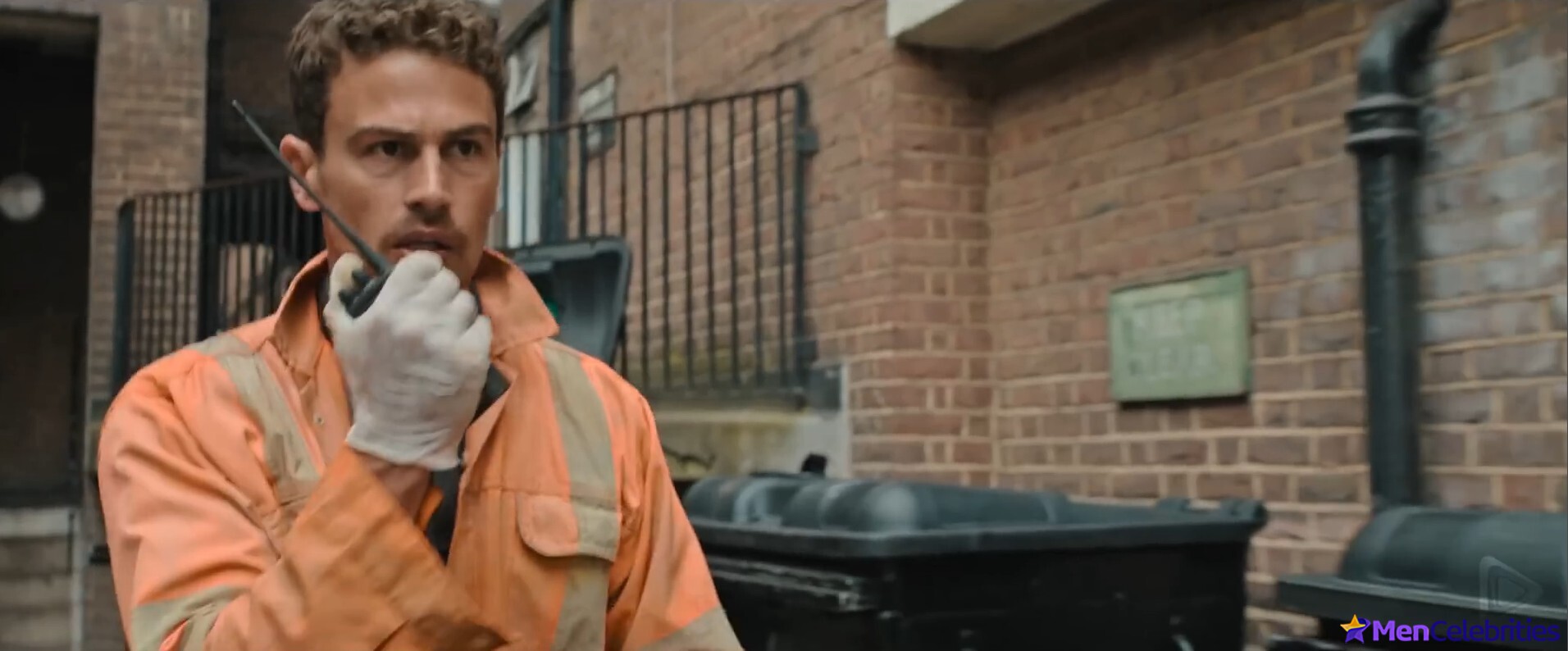 Aaron Taylor-Johnson Shirtless in His New Movie FUZE