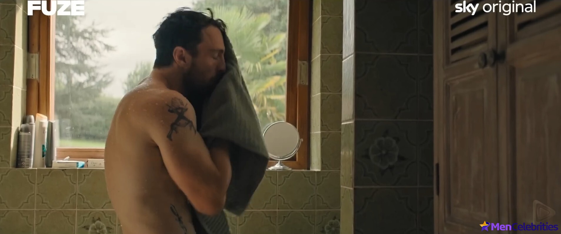 Aaron Taylor-Johnson Shirtless in His New Movie FUZE