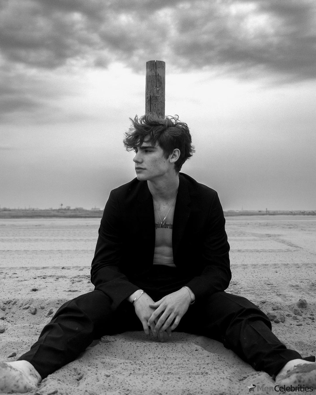 Alessandro Bedetti naked and sexy photos