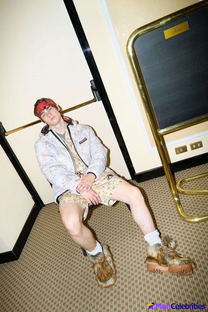 Alessandro Bedetti naked and sexy photos