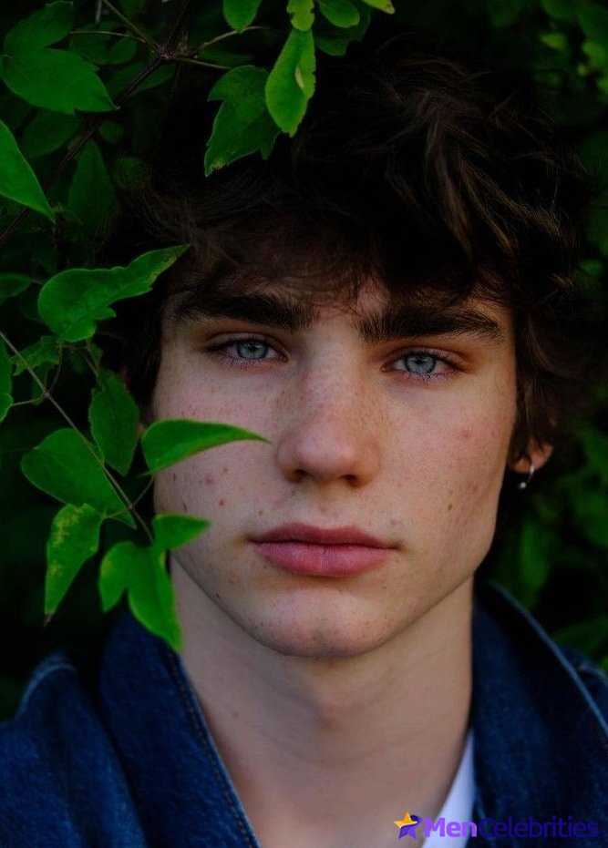 Alessandro Bedetti naked and sexy photos