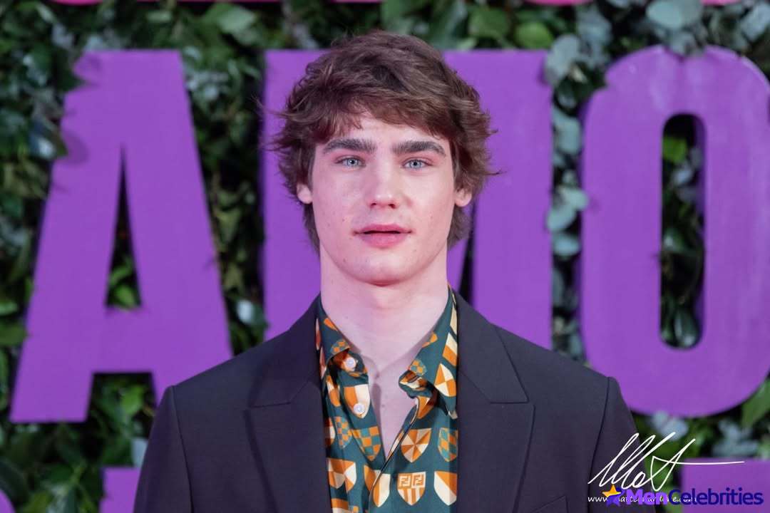 Alessandro Bedetti naked and sexy photos