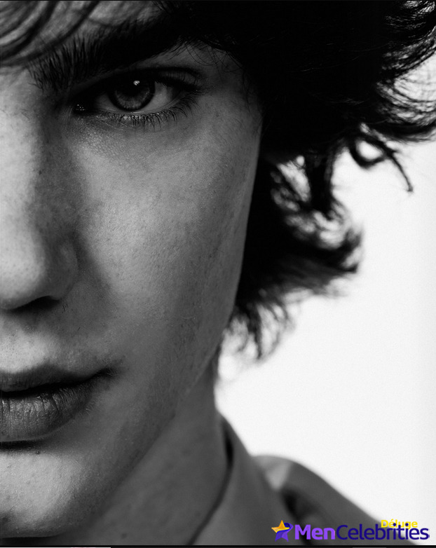 Alessandro Bedetti naked and sexy photos