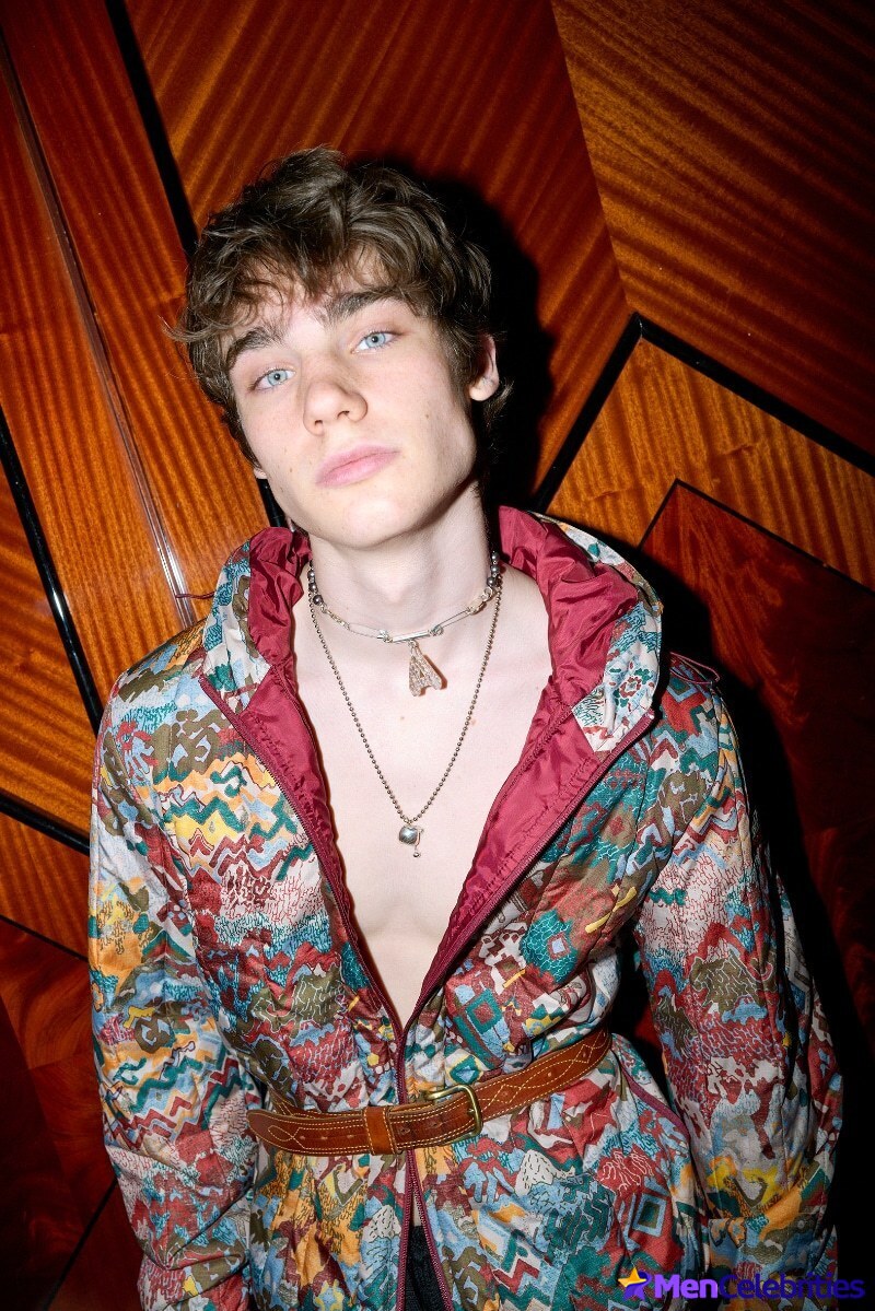 Alessandro Bedetti naked and sexy photos