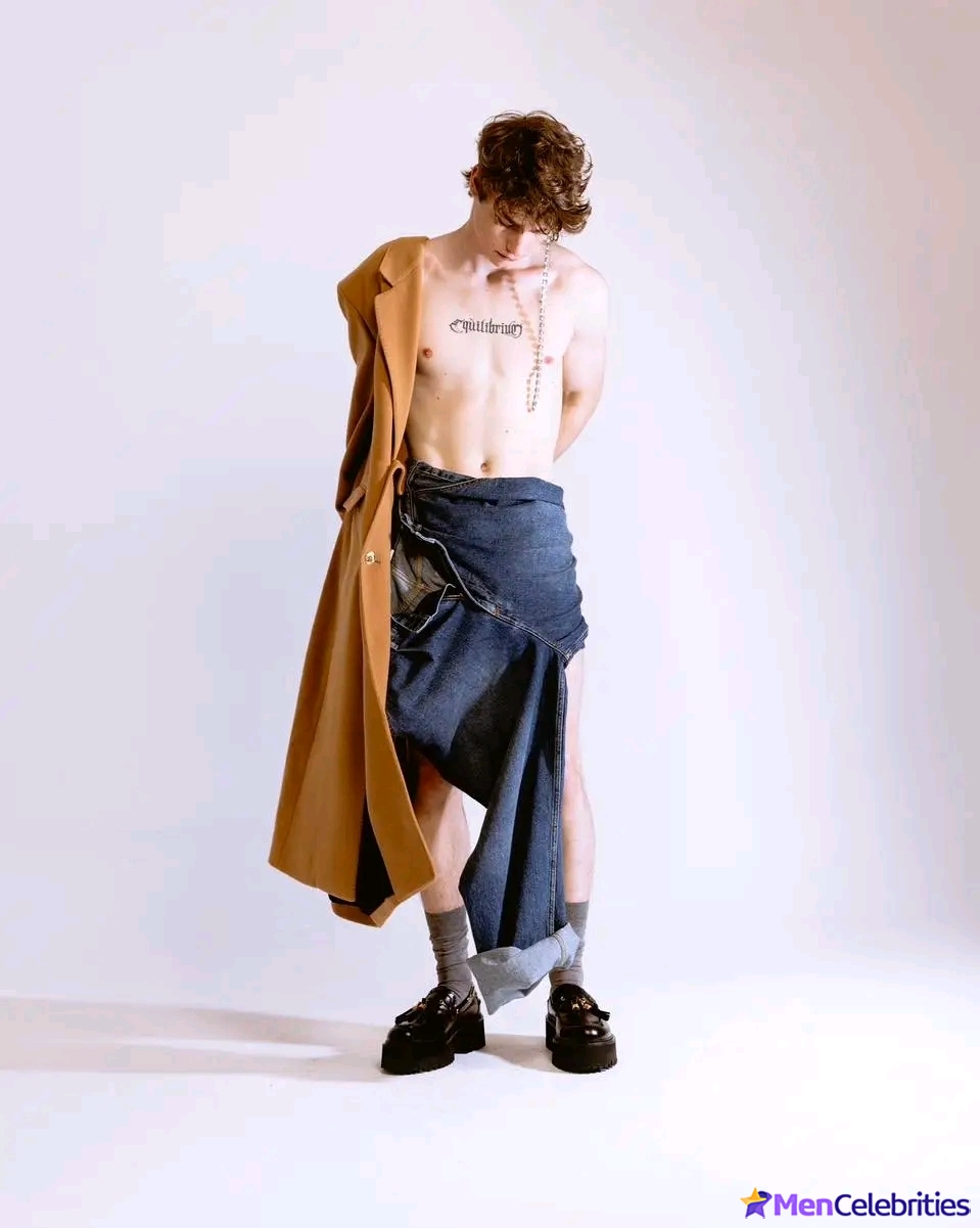 Alessandro Bedetti naked and sexy photos