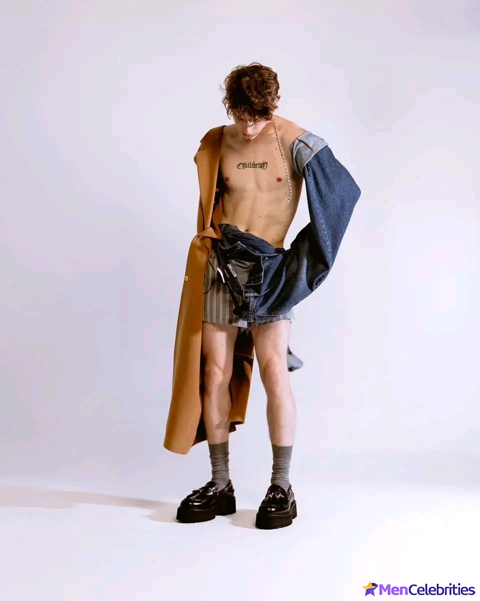 Alessandro Bedetti naked and sexy photos