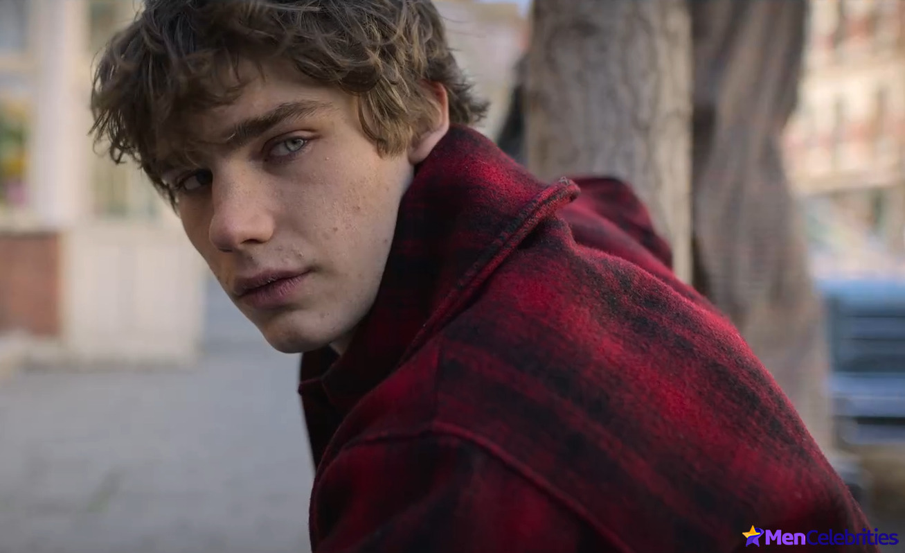 Alessandro Bedetti naked and sexy photos