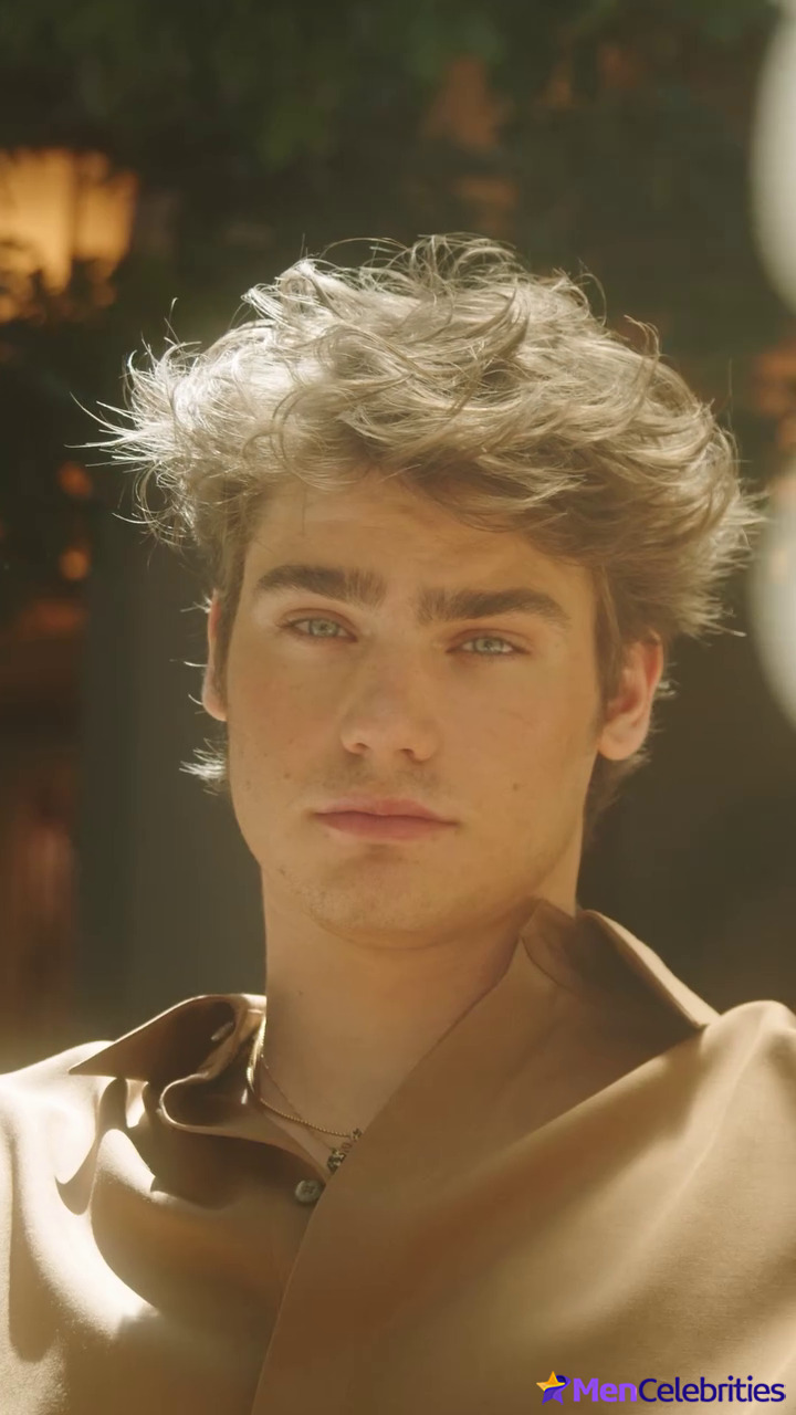 Alessandro Bedetti naked and sexy photos