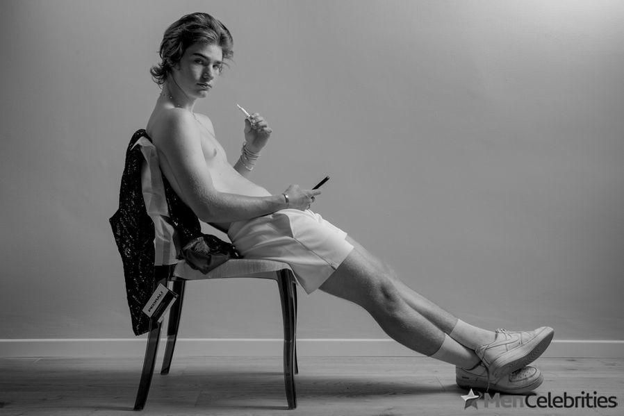 Alessandro Bedetti naked and sexy photos