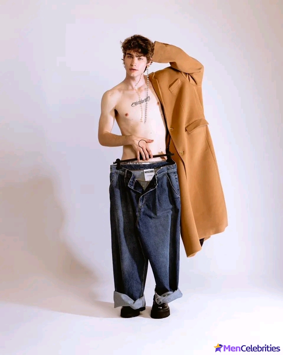 Alessandro Bedetti naked and sexy photos