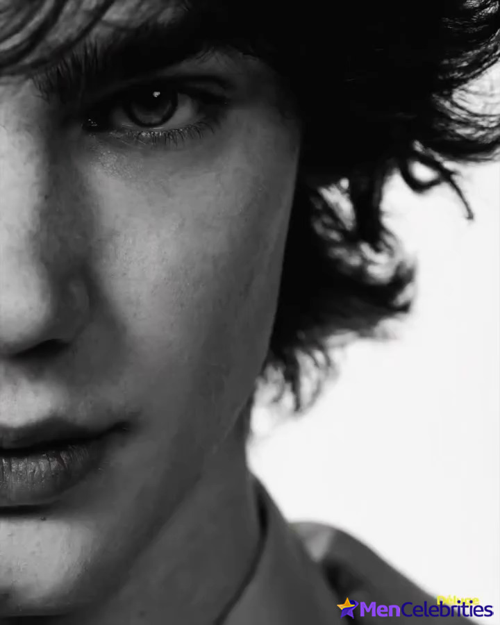 Alessandro Bedetti naked and sexy photos