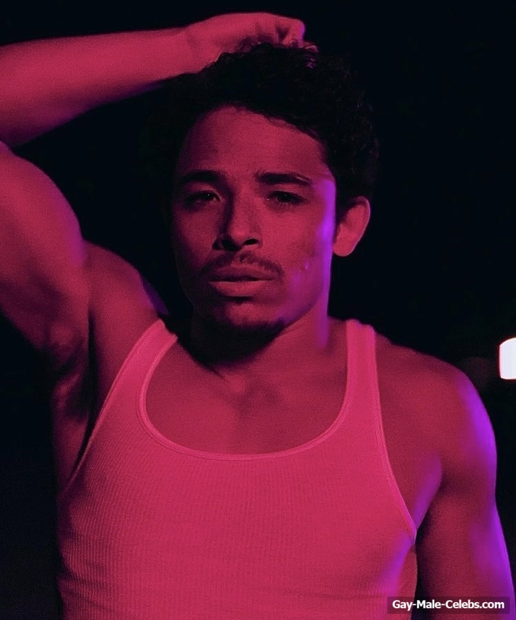 Anthony Ramos naked and bulge photos