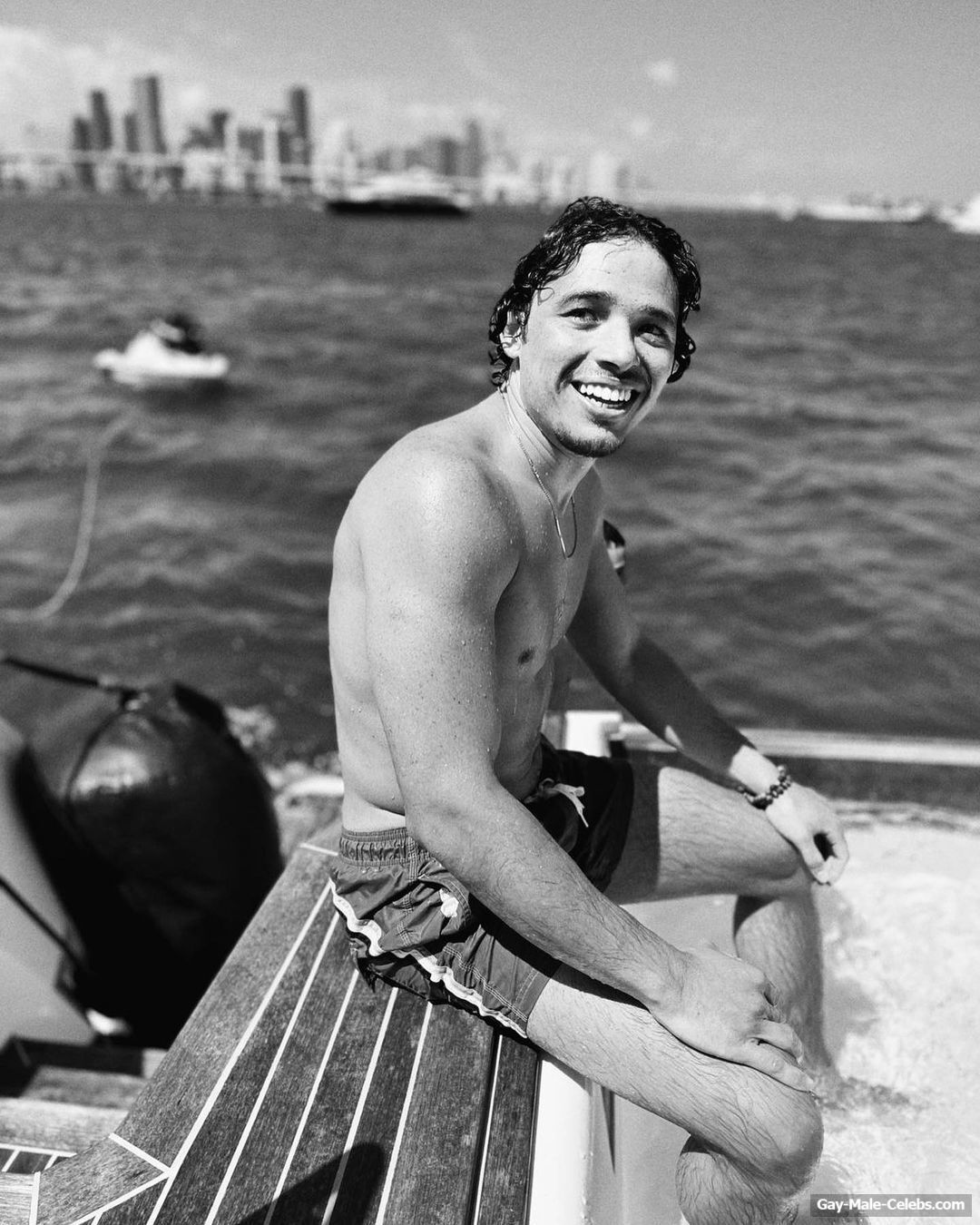 Anthony Ramos naked and bulge photos