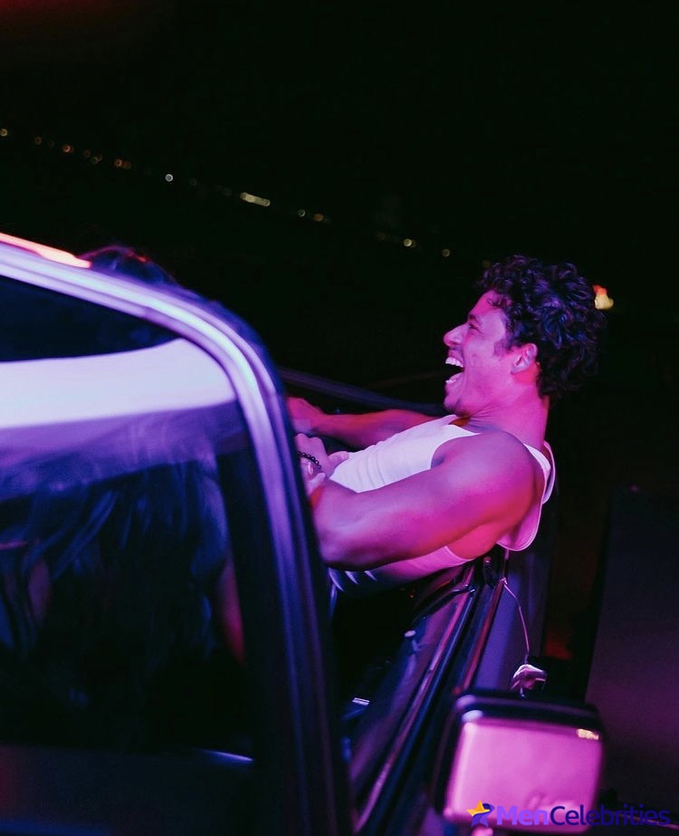 Anthony Ramos shirtless and bulge underwear pics