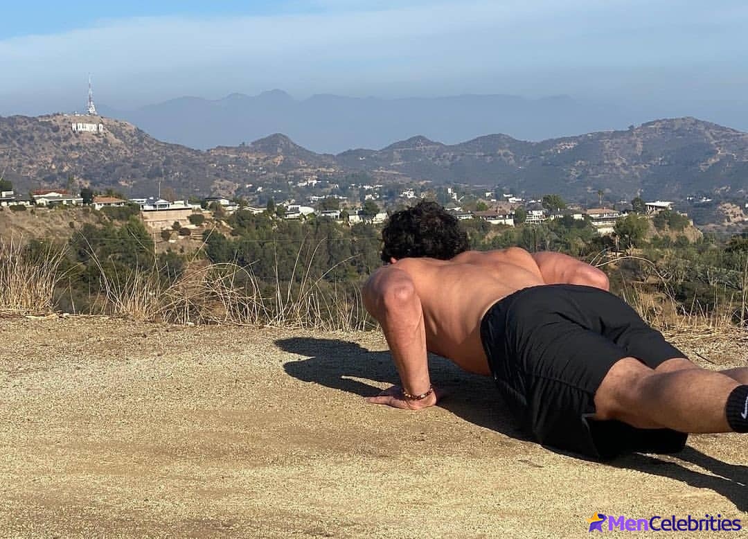 Anthony Ramos shirtless and bulge underwear pics