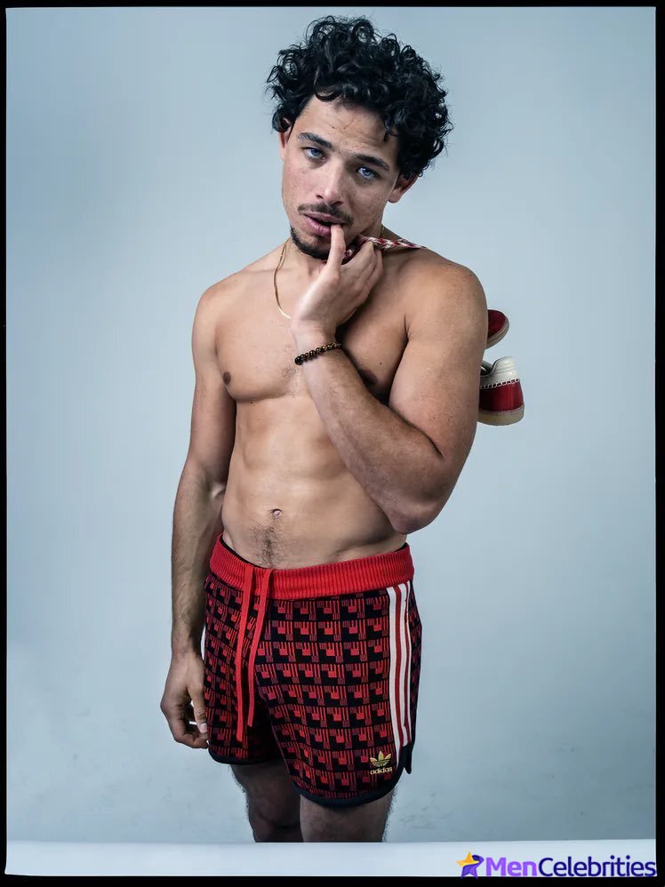 Anthony Ramos shirtless and bulge underwear pics