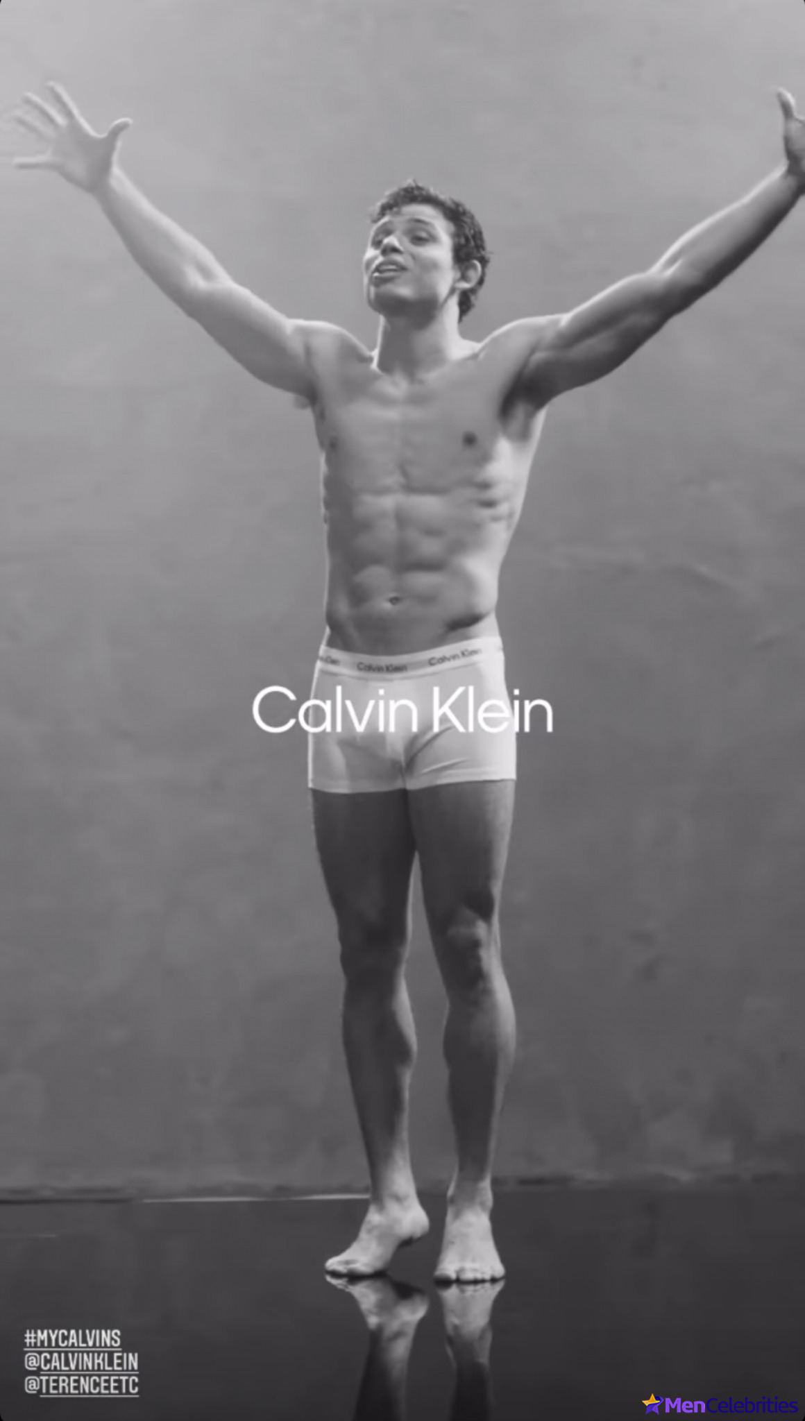 Anthony Ramos shirtless and bulge underwear pics