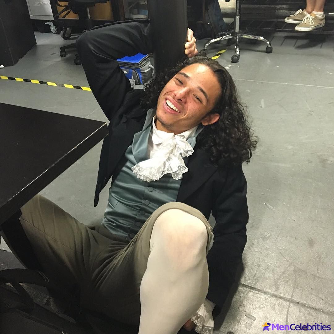 Anthony Ramos shirtless and bulge underwear pics