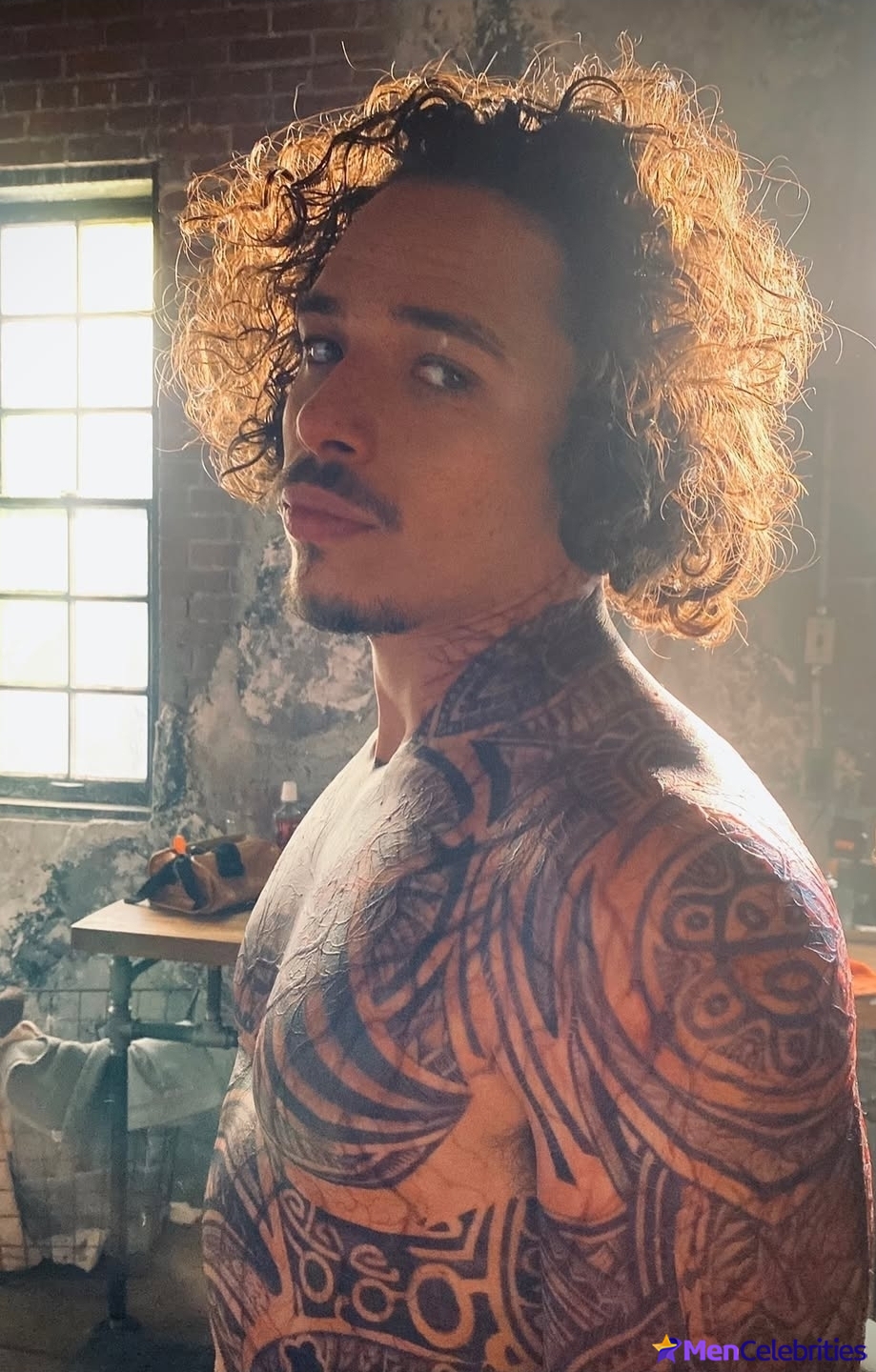 Anthony Ramos shirtless