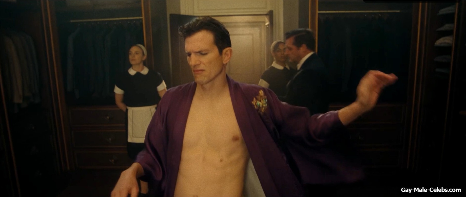 Ashton Kutcher bulge and shirtless in The Beauty