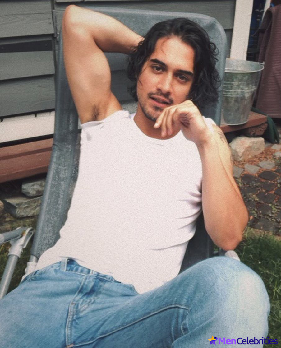 Avan Jogia cock photos
