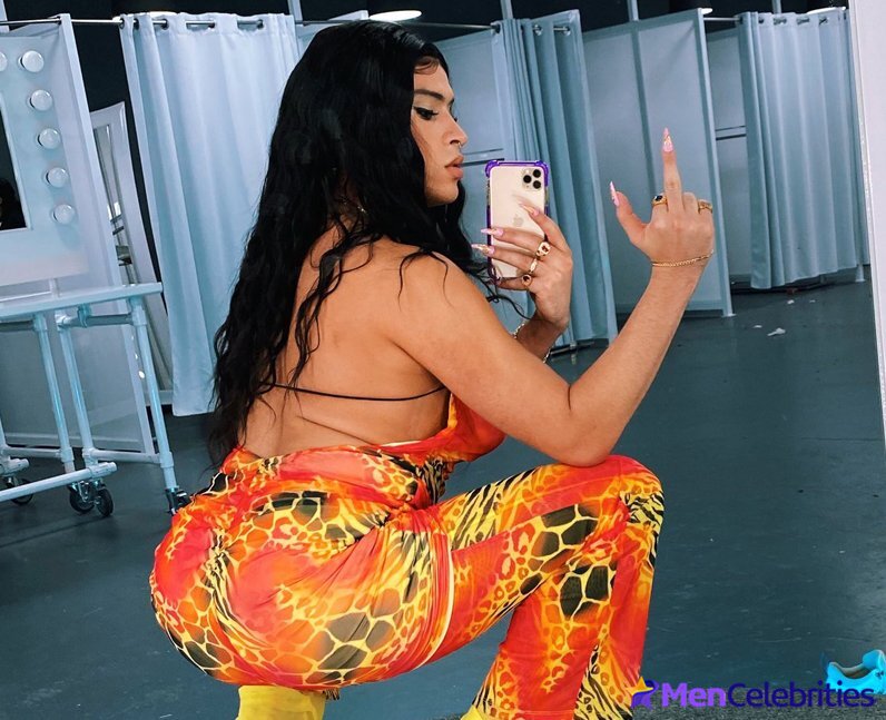 Bad Bunny cock bulge and erotic pics