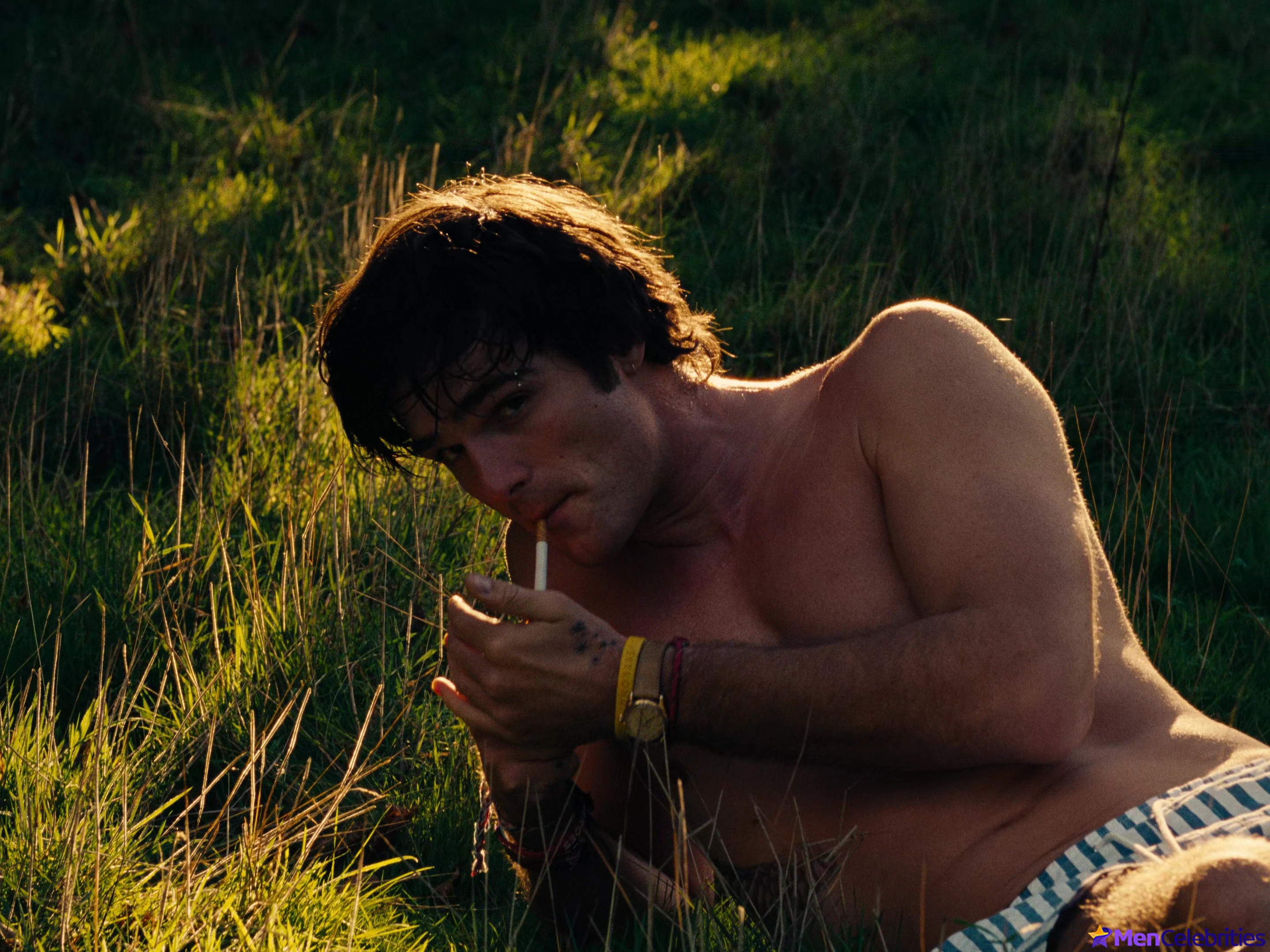 Jacob Elordi nude photo gallery