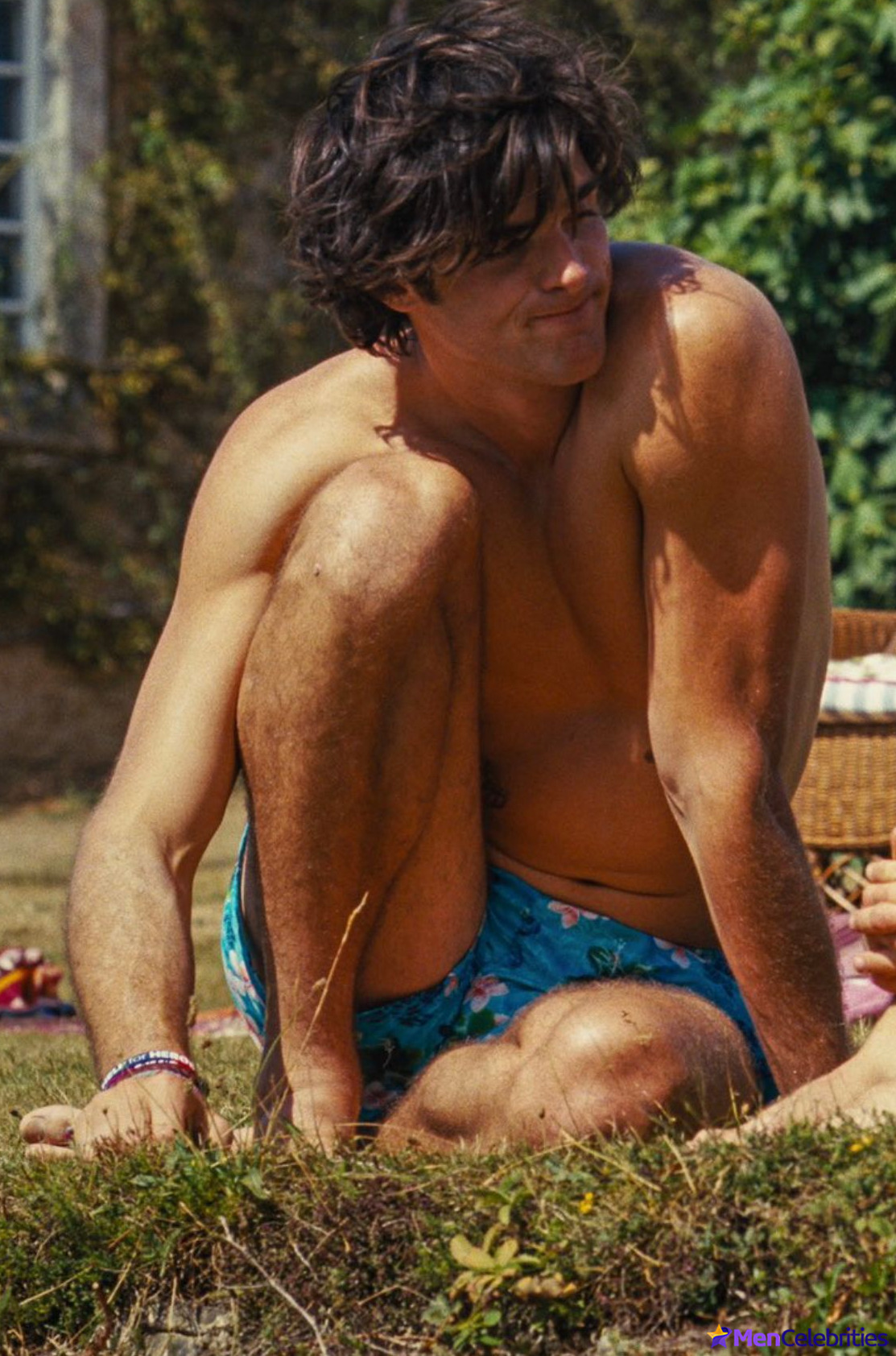 Jacob Elordi nude photo gallery