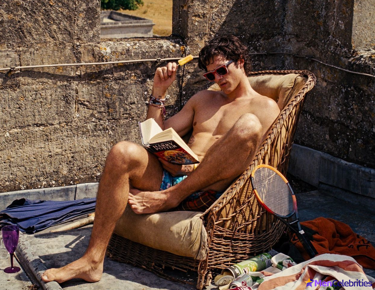 Jacob Elordi nude photo gallery