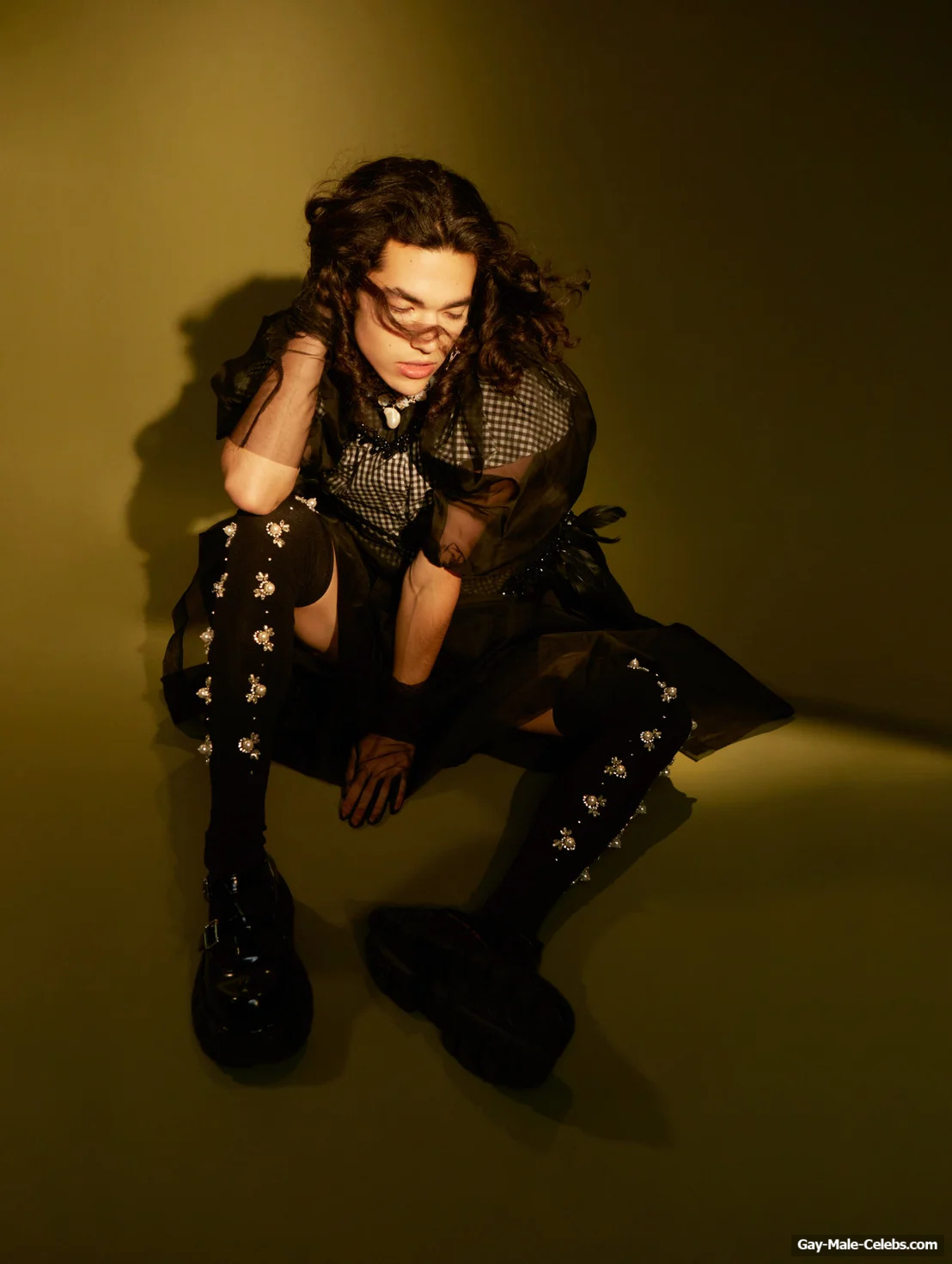 Conan Gray shirtless and sexy pics