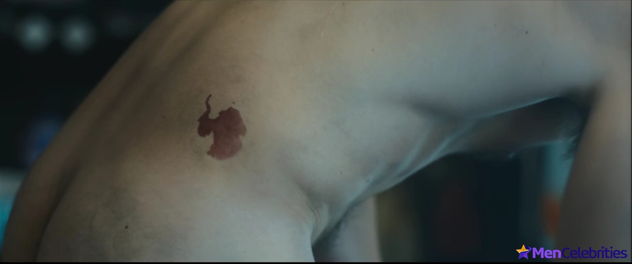 Corey Mylchreest dick naked