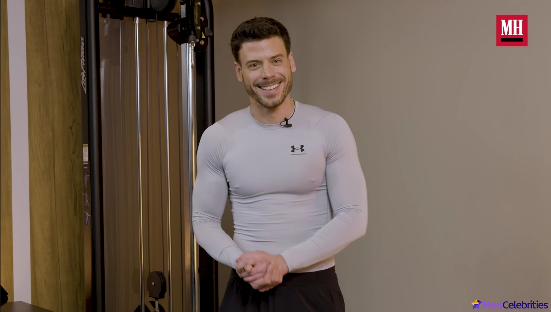 Francois Arnaud frontal nude and agy sex scenes