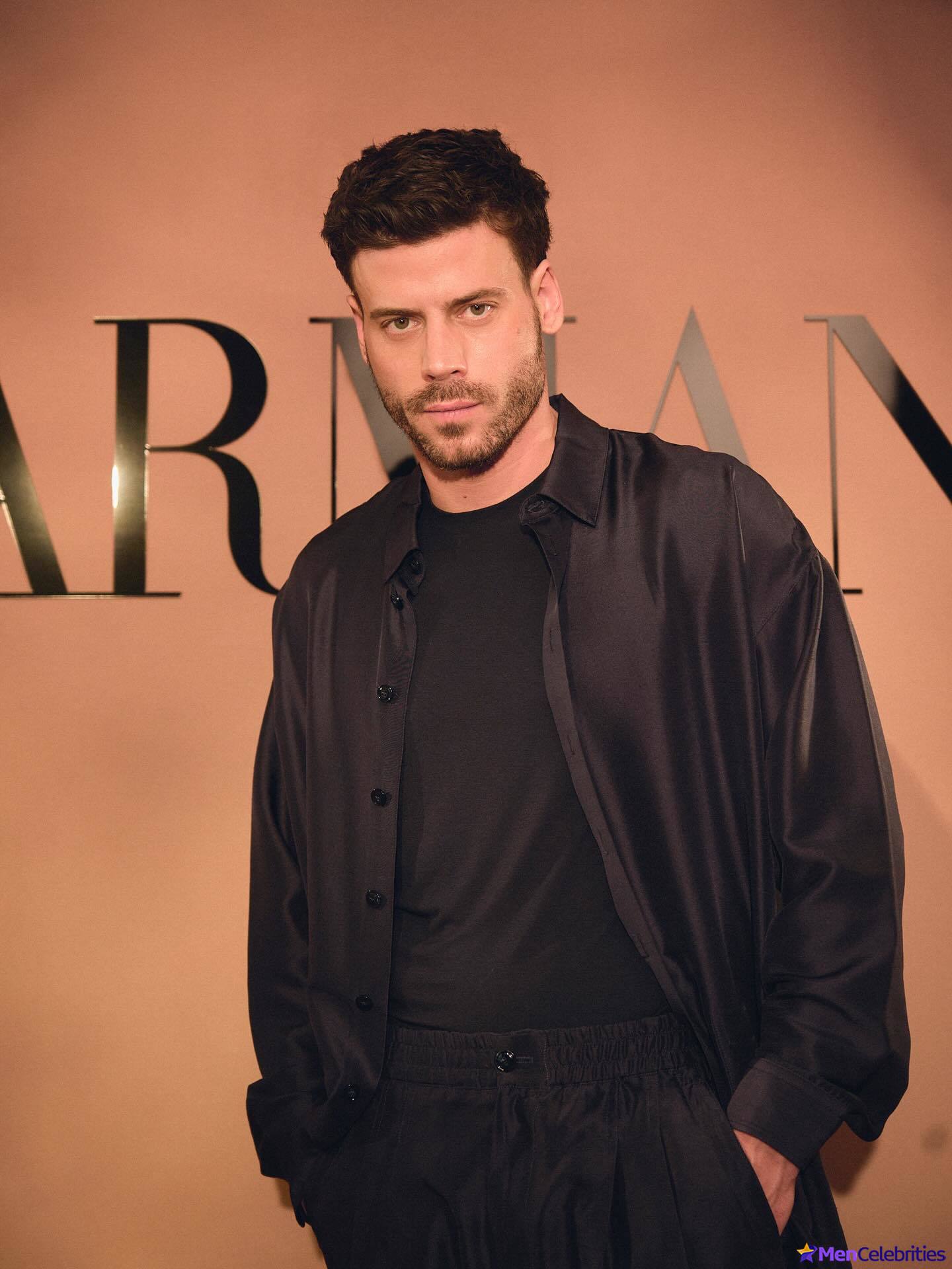 Francois Arnaud nude and underwear photos