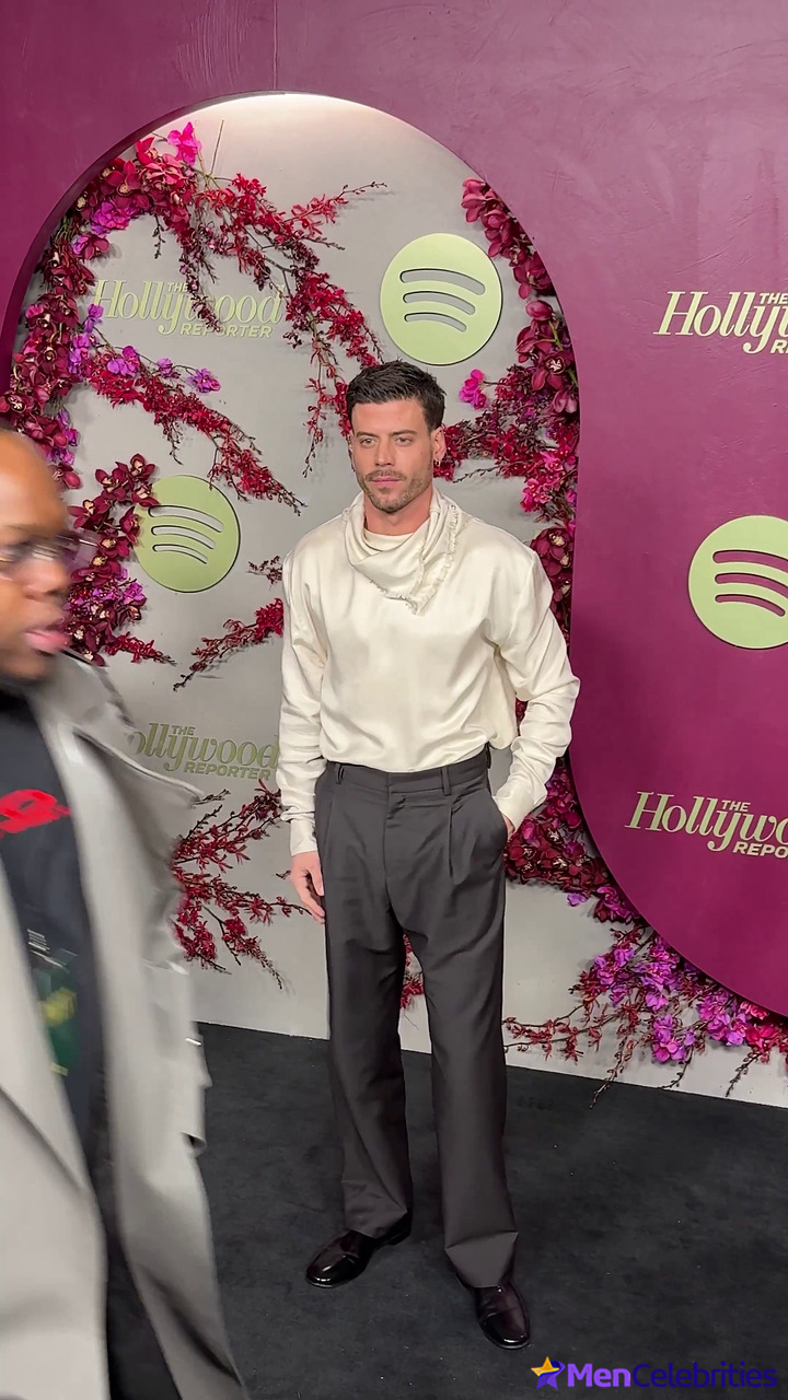 Francois Arnaud nude and underwear photos