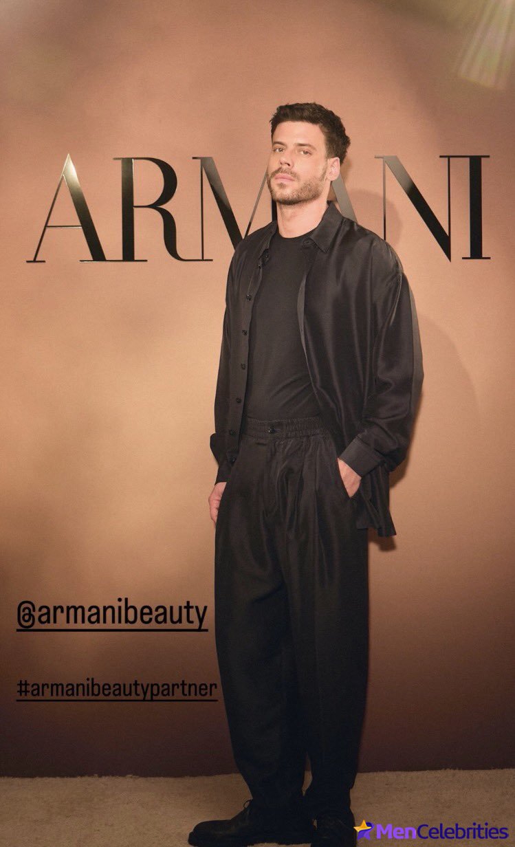 Francois Arnaud nude and underwear photos